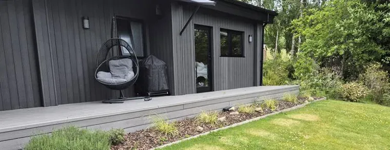 ScenicLiving is made to be seen. Bring your vision to life and create picture-perfect outdoor spaces you&rsquo;ll want to share.&nbsp;

Key Advantages of ScenicLiving Panel Cladding:&nbsp;


	Premium quality at an affordable price&nbsp;
	Modern aesthetic, available in a choice of contemporary colours&nbsp;
	Durable &lsquo;capped&rsquo; design with superior protection against fading and staining&nbsp;
	Colour-matched trims and fascia boards available&nbsp;
	10-year warranty for additional peace of mind&nbsp;

